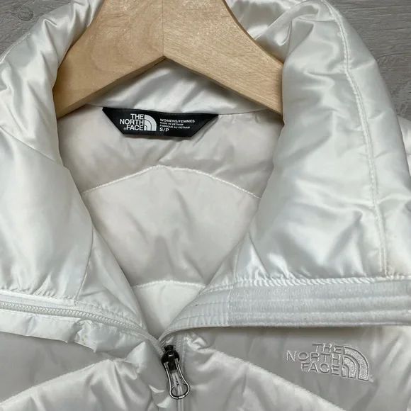 | The North Face | puffer vest. Size S. - Picture 2 of 3